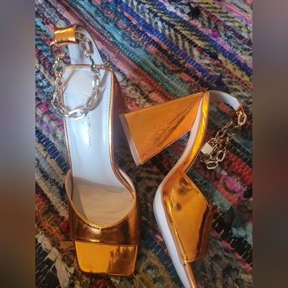 SUPER Sexy-Never worn heels - Picture 7 of 8